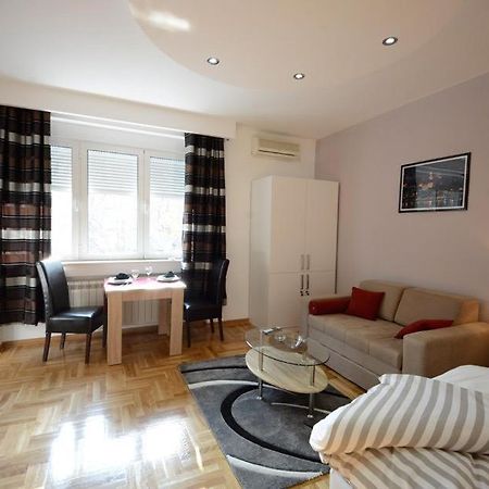 Politika Apartman Belgrád Kültér fotó