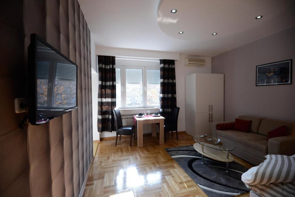 Politika Apartman Belgrád Kültér fotó